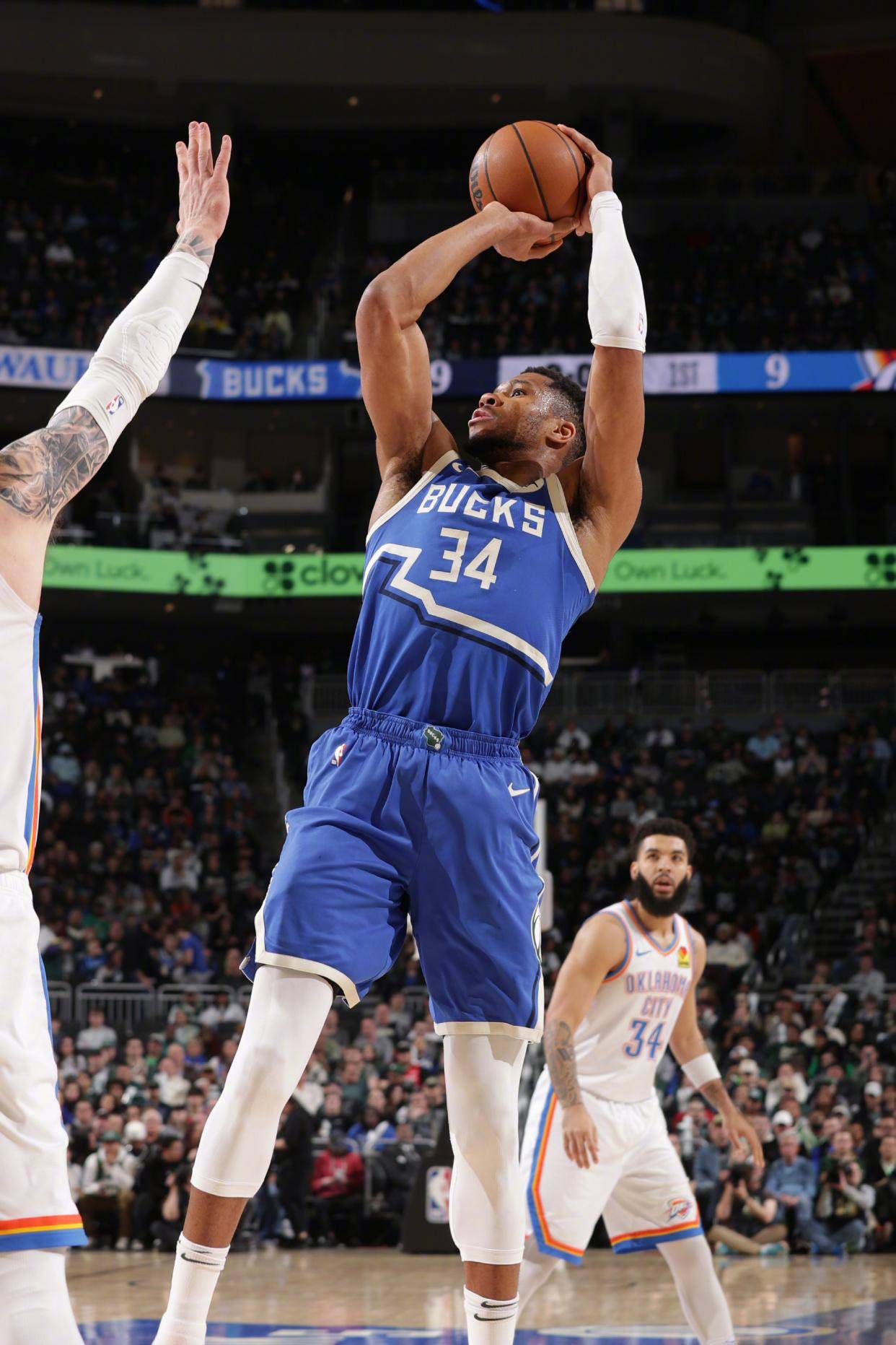 爱游戏体育- 字母哥同年新秀