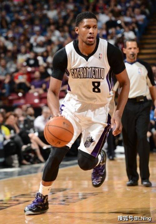 爱游戏体育-JackeyLove新星战术调整表现惊艳，老鹰未来可期！的简单介绍